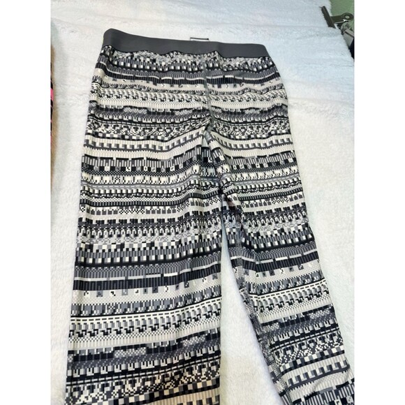 Nike Pro Size S Lot Of 2 Running Tights Pants Lightweight Patterned BRIGHT Pink - Picture 11 of 11